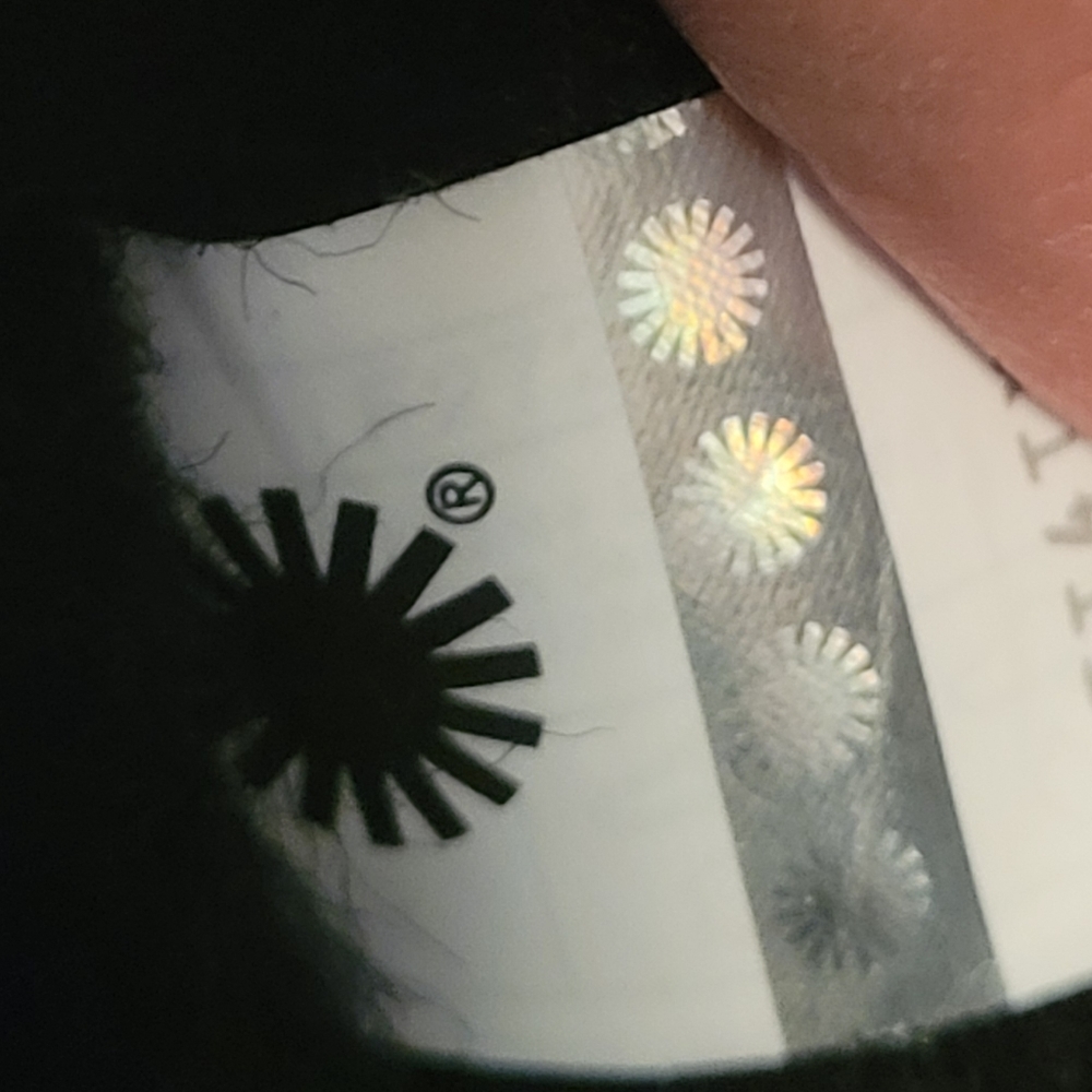 Black Ugg Mini - image 4